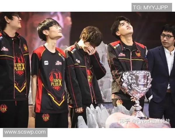 DOTA2战术分析：深入探讨FPX团队的包夹策略与执行细节